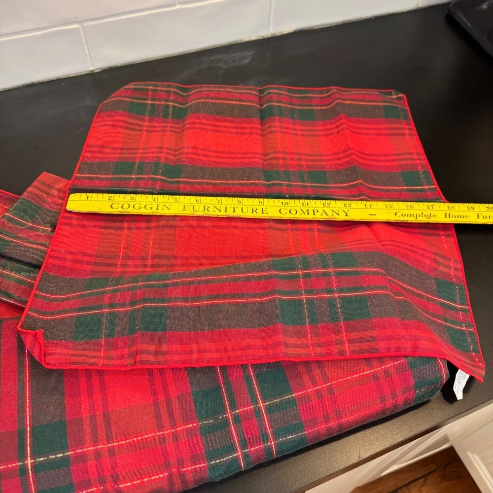 W-C Designs Tablecloth Set Home 60x98 Red Green Gold Plaid Metallic 1996 Vintage